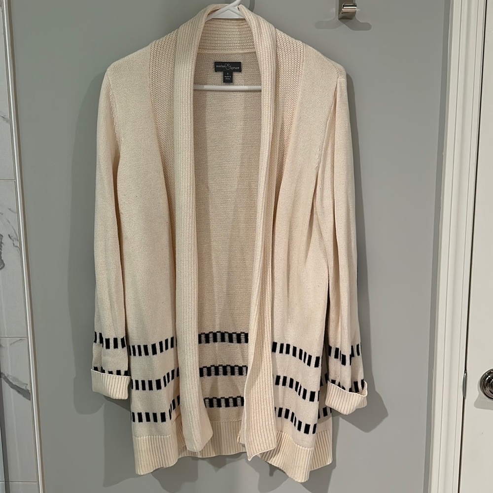 Market & Spruce cream cardigan with black accent